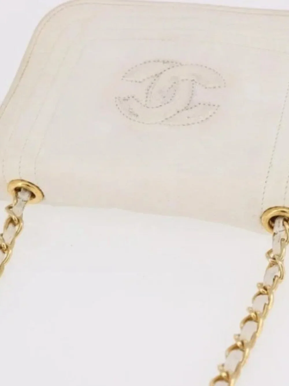 CHANEL Chain Shoulder Bag Lamb Skin White Gold CC Auth 186589A